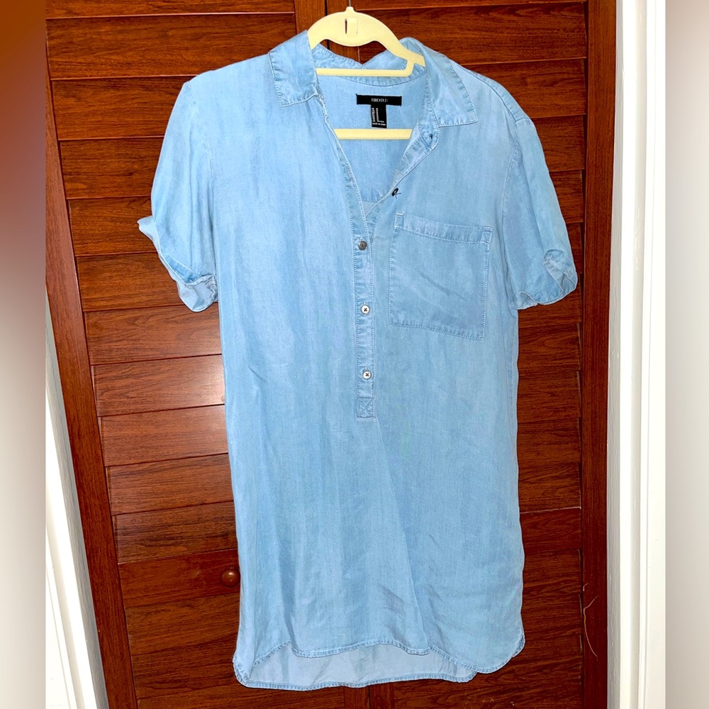 Forever 21: Short Sleeve Denim Dress, Size M, In Perfect Condition